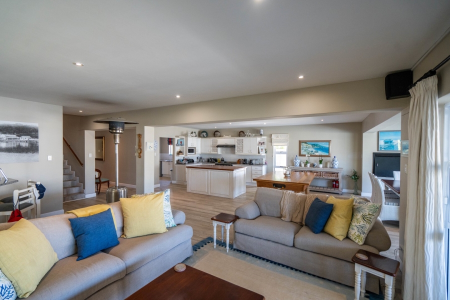 7 Bedroom Property for Sale in Royal Alfred Marina Eastern Cape